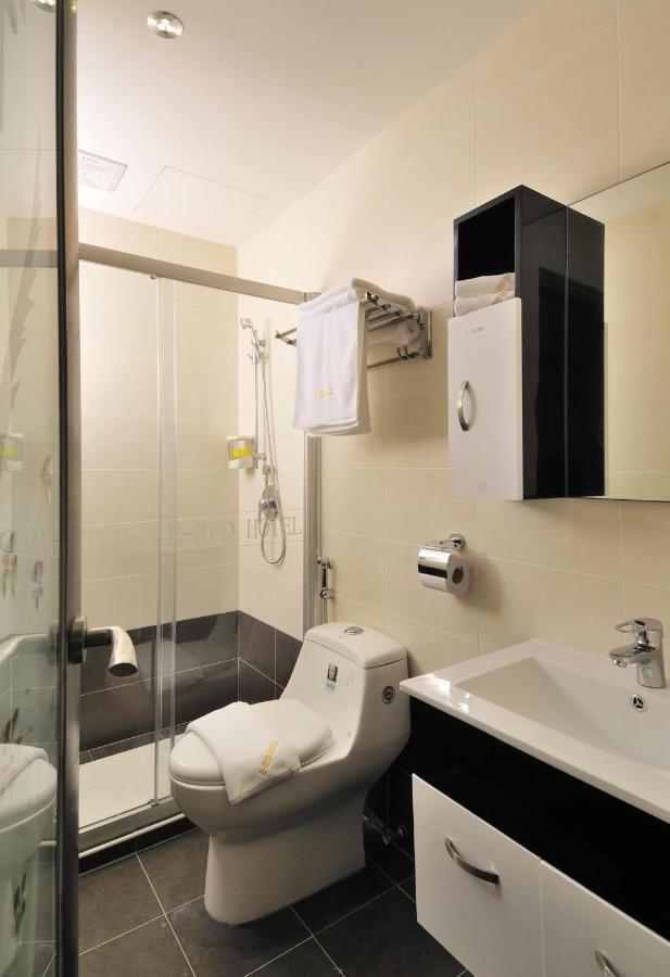 פראי Ernes Hotel מראה חיצוני תמונה