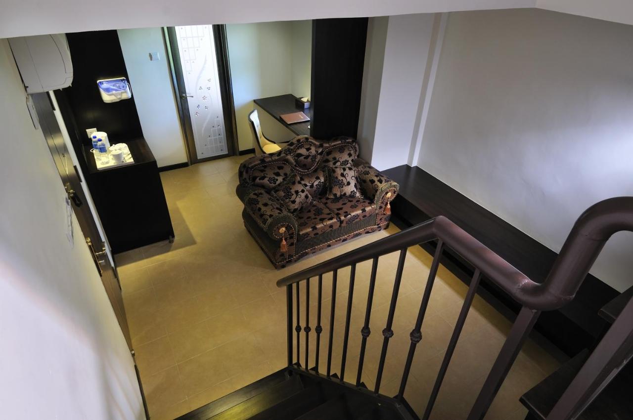 פראי Ernes Hotel מראה חיצוני תמונה