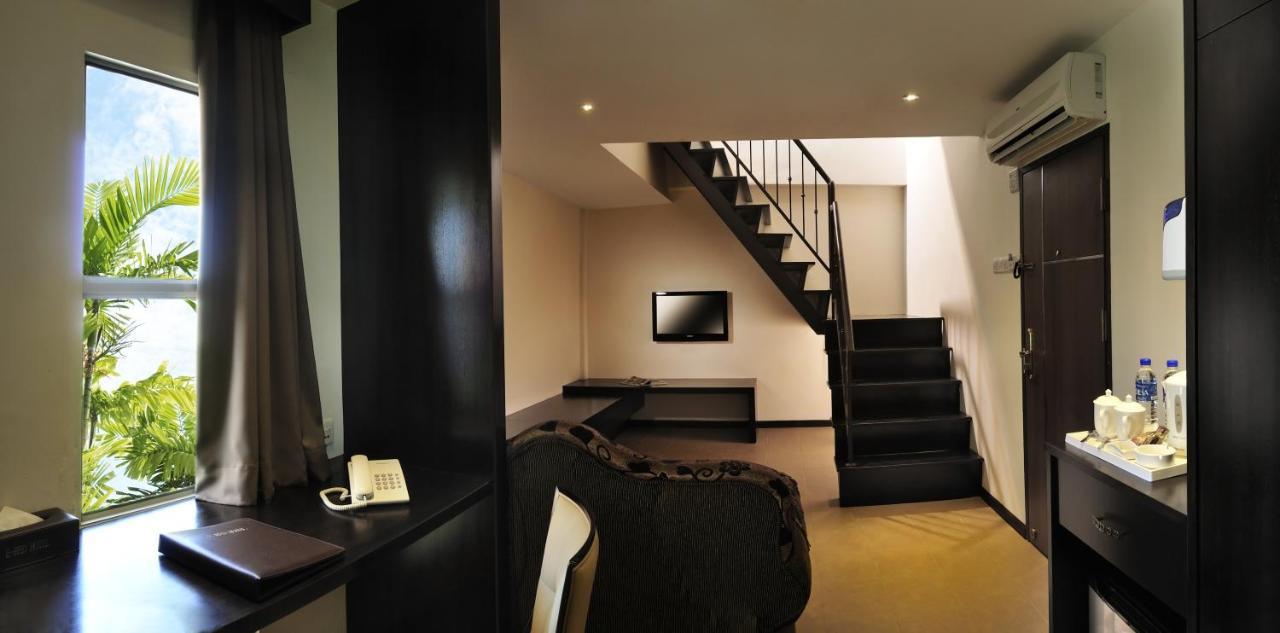 פראי Ernes Hotel מראה חיצוני תמונה