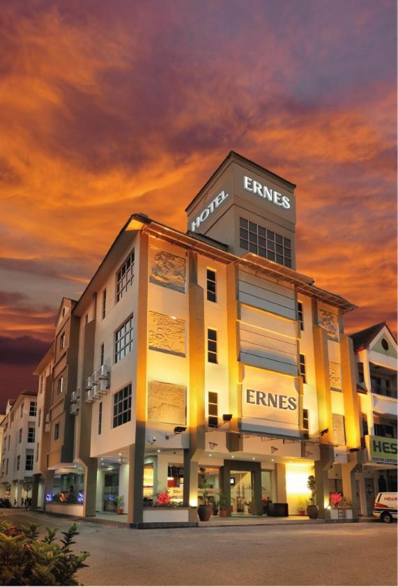 פראי Ernes Hotel מראה חיצוני תמונה